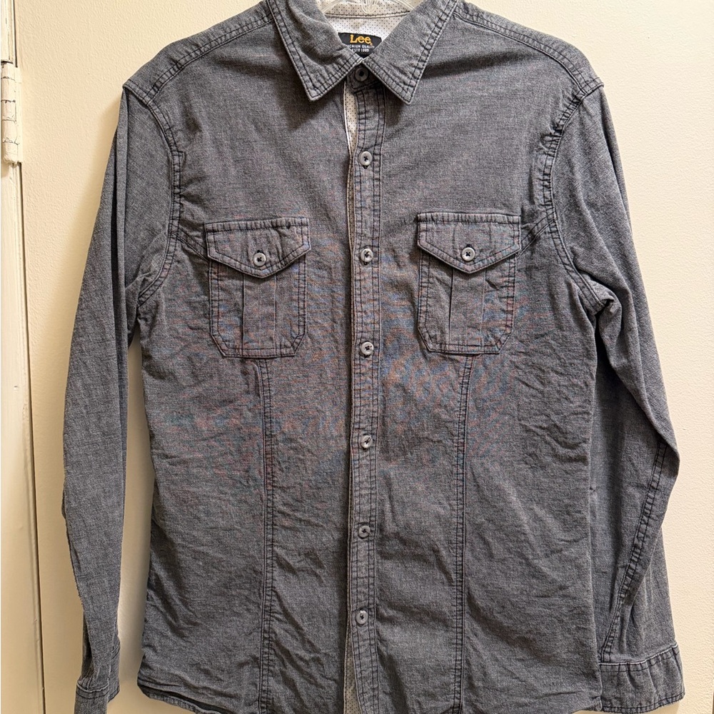 Lee Charcoal Button-Up Shirt | Medium